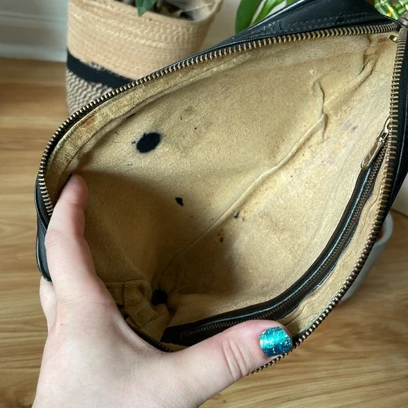 ⚡️MCM⚡️ Visetos vintage black clutch/pouch/everyday bag (wristlet no strap) - Picture 12 of 16